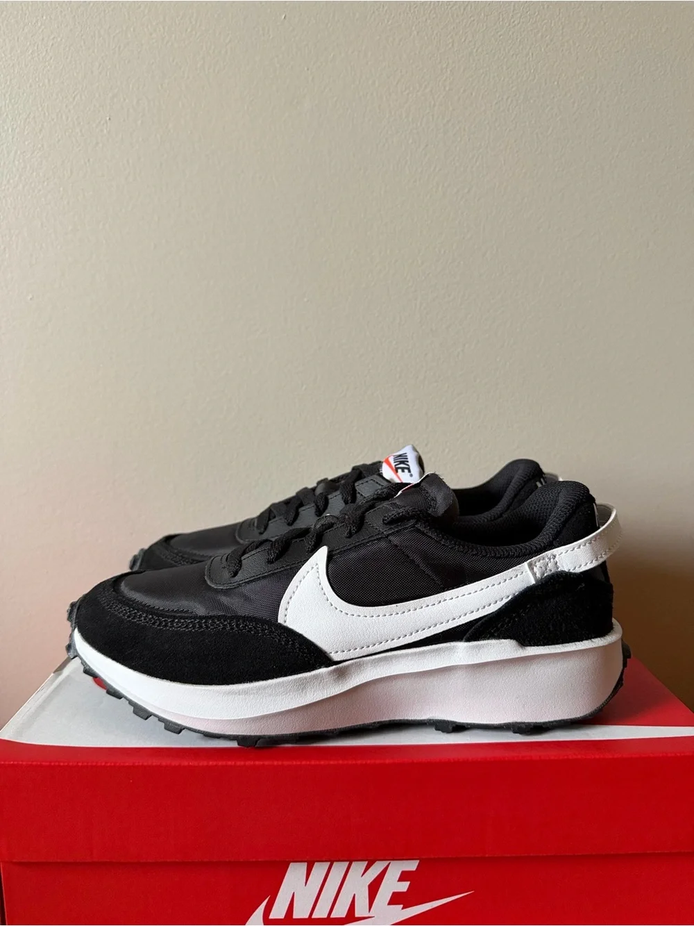 Nike Waffle Debut Black White DH9523-002 Women’s Size 7.5
